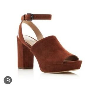9M Via Spiga Brown Suede Platform Heels